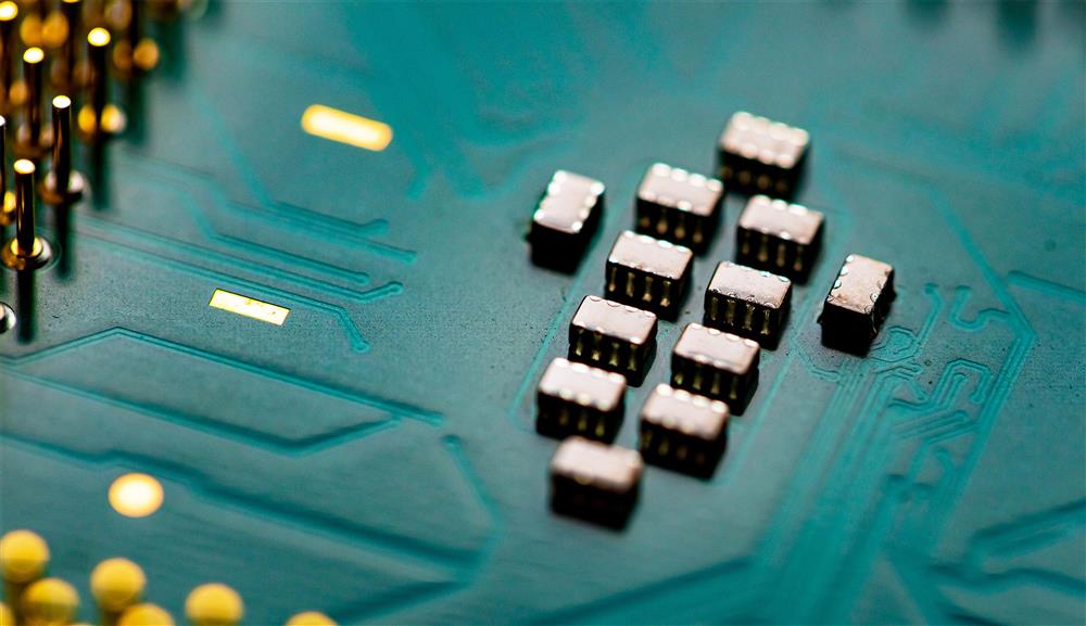Elektronische Komponenten, die wir kaufen